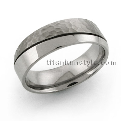 titanium ring Ti-662 hammered finish