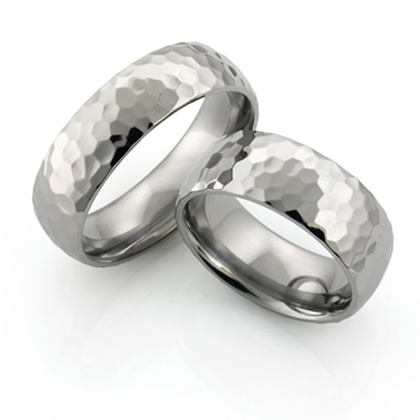 5 Great Benefits of a Titanium ring - ETRNL