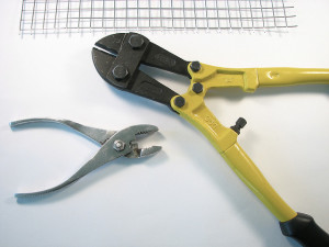 bolt cutter