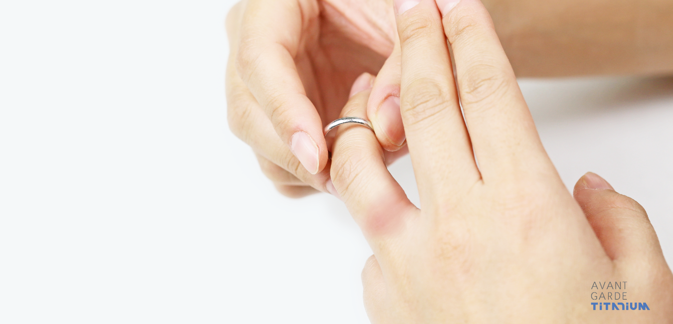 Love Hurts! Couples opting for wedding ring finger piercing | CW39 Houston