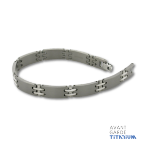 Titanium Bracelets With Polished Accent links
