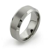 beveled sides titanium wedding rings