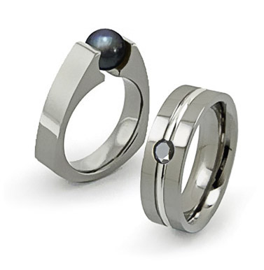 Everstone Women's Titanium Promise Ring - 4MM & 6MM Blue Engraved 'I Love You' Wedding Band